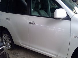 2010 TOYOTA HIGHLANDER, WHITE, HYBRID, 3.3L, AT AWD.  Z25200